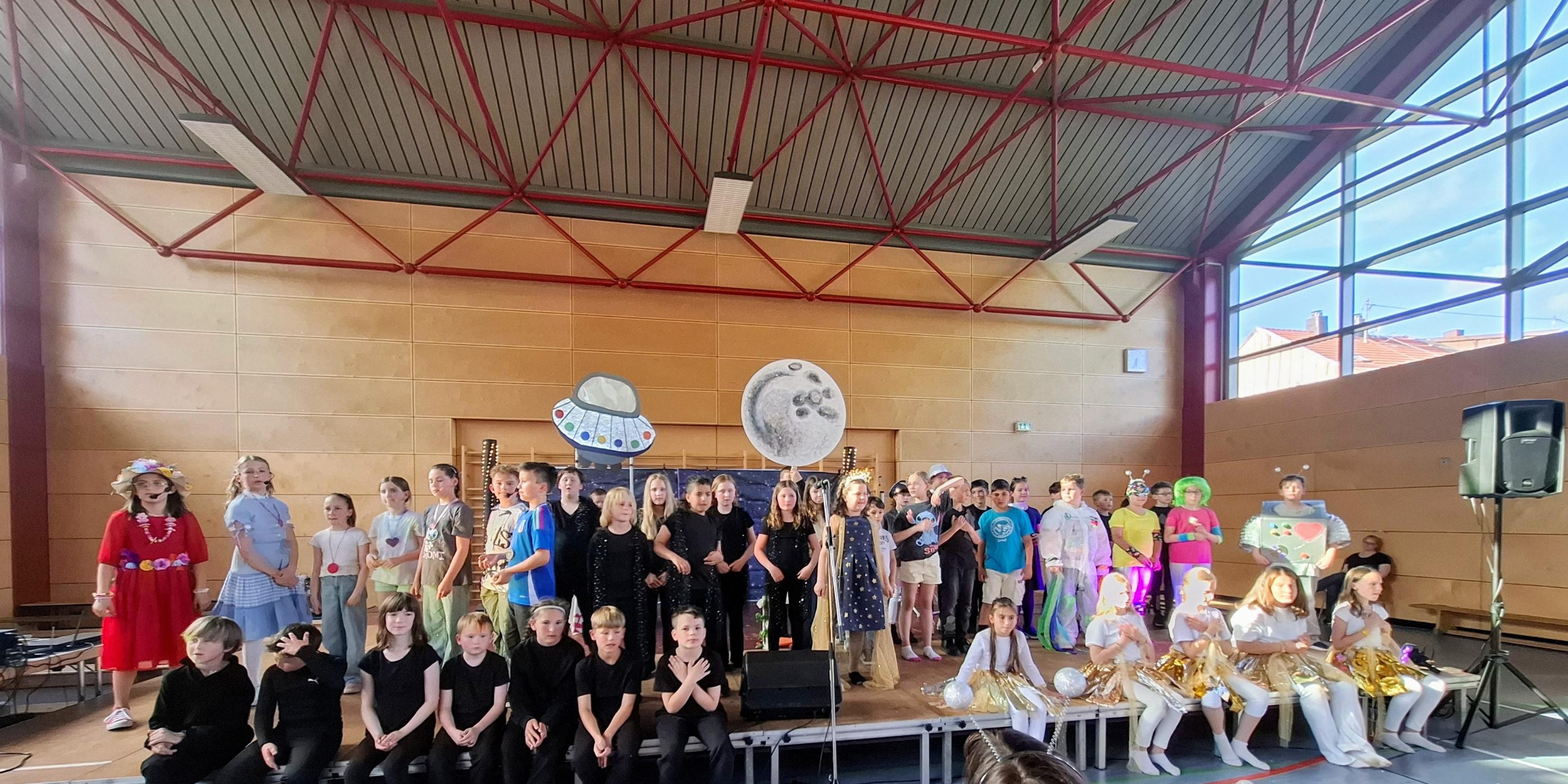 Musical 'Kein Wunsch ist schnuppe' (c) Maximilian-Kolbe-Grundschule Musical 'Kein Wunsch ist schnuppe'