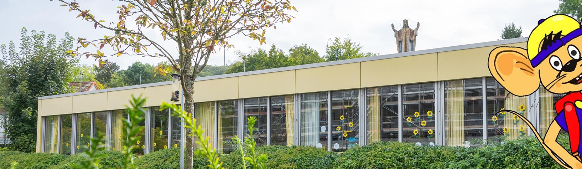 Man sieht das Schulgebäude der Schule